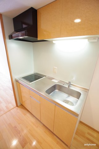 サンレムート江坂1st　仲介手数料無料のキッチン