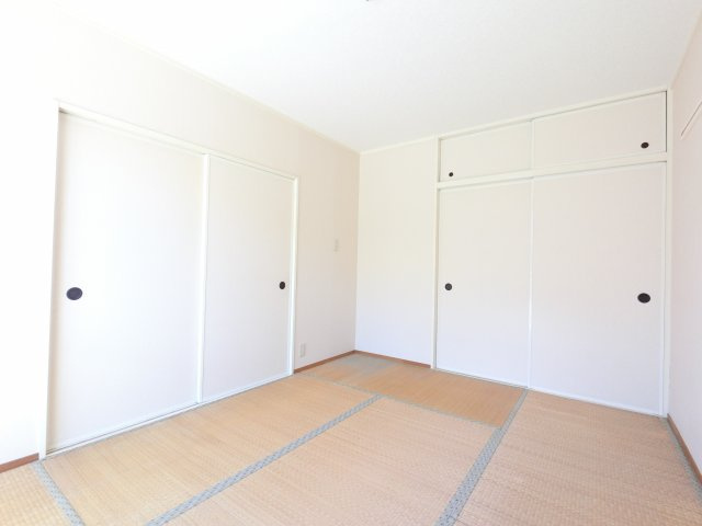 【寝室】