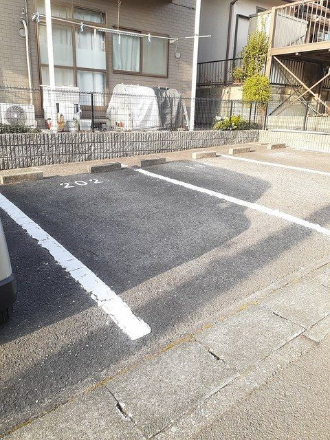 ドミールＶＡＮ　　刈谷市近郊の賃貸はクラスホーム刈谷店の駐車場