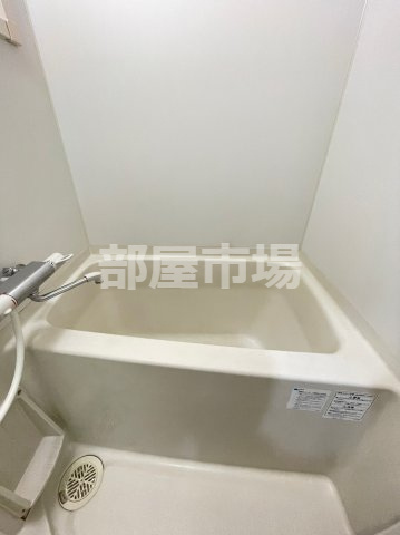 キバサンフラットの浴室