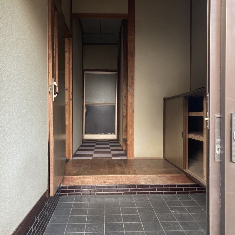 木風町戸建（269番地1）の玄関