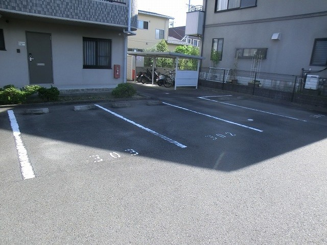 クラウドⅡ の駐車場