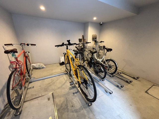 レンブラン赤堤の駐車場