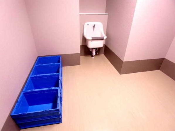 富久クロスコンフォートタワーのその他共用部分|各階にゴミ置場があります