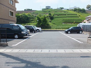 フランシーズ の駐車場