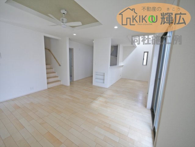 高砂市米田町米田新（全1棟）新築の居間・リビング|同社施工例です。