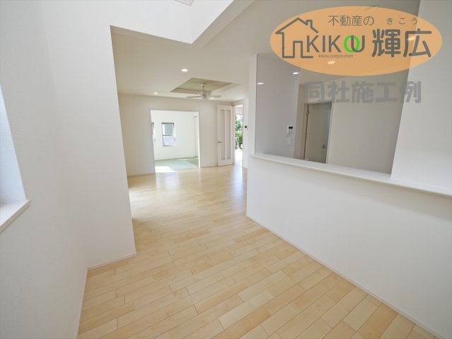 高砂市米田町米田新（全1棟）新築の居間・リビング|同社施工例です。