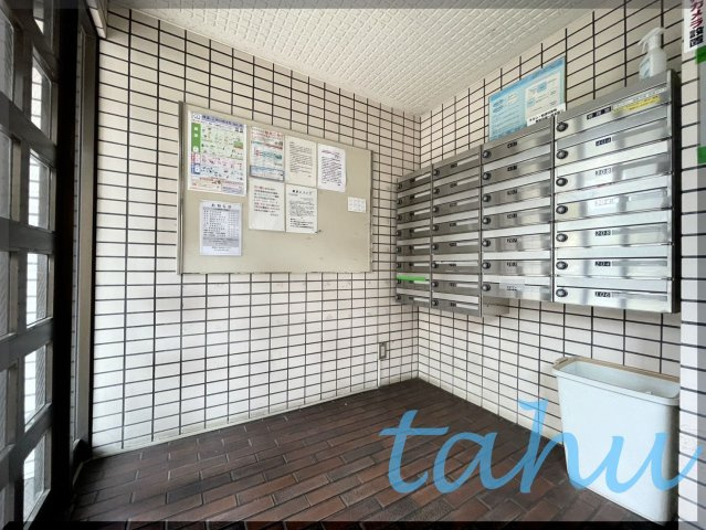新宿区下落合３丁目の賃貸マンションのエントランス