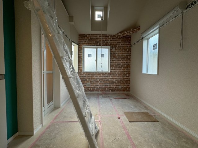 川崎市多摩区菅５丁目のアパートの居間・リビング