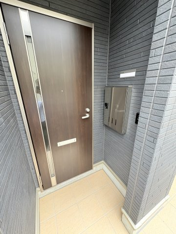 ヴェリテ昭島の玄関