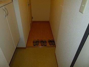 【玄関】プルミエール札幌 