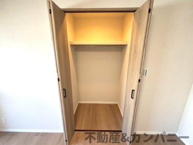 ダイアパレス宮西の収納|間接照明がついた収納です