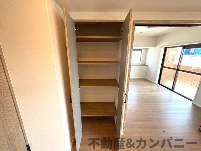 ダイアパレス宮西の収納|こまごまとしたものを収納できそうですね