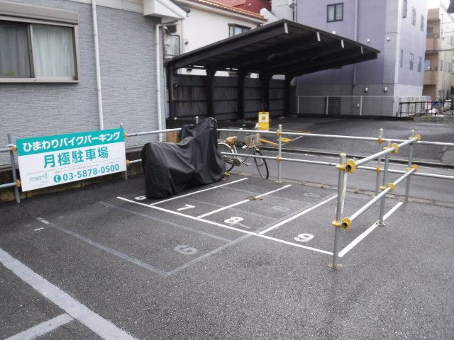 ひまわりバイクパーキングの画像