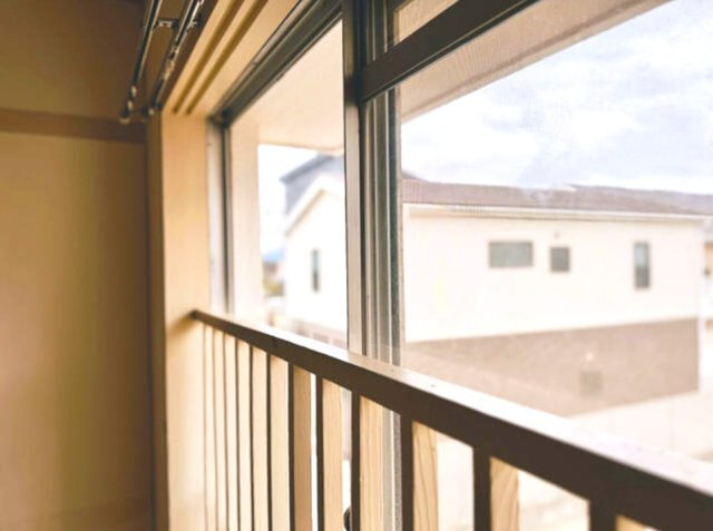 東難波住宅2号棟の展望|２階のお部屋なので、エントランスや駐車場・駐輪場が近いです。

