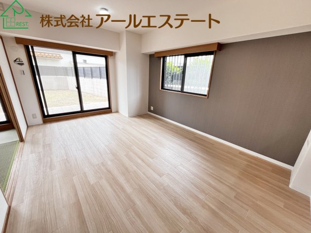 リベール土山参番館の居間・リビング