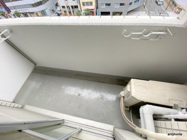エルデ大手前　仲介手数料無料のバルコニー