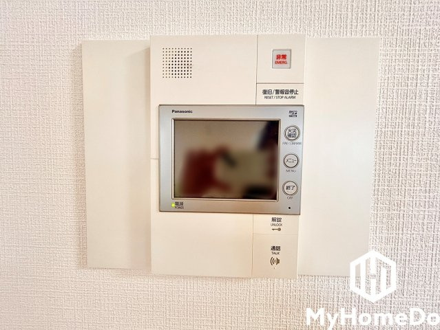 白壁町シティハウスの防犯設備|来訪者をしっかり確認！TVモニター付インターホンでセキュリティ強化