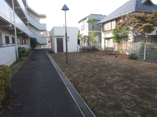 ペルシュワールもえぎ野のその他共用部分|小さなお子さんをちょっと遊ばせるには丁度いいです