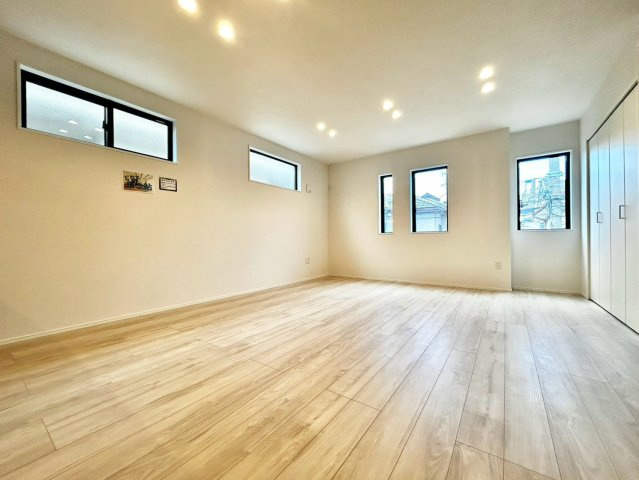 板橋区赤塚新町1丁目　新築戸建の居間・リビング|2026.07.31撮影