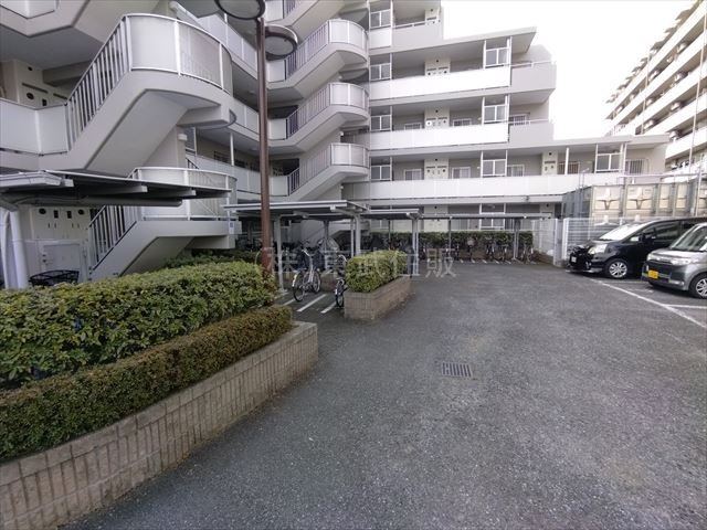 【駐輪場】の画像