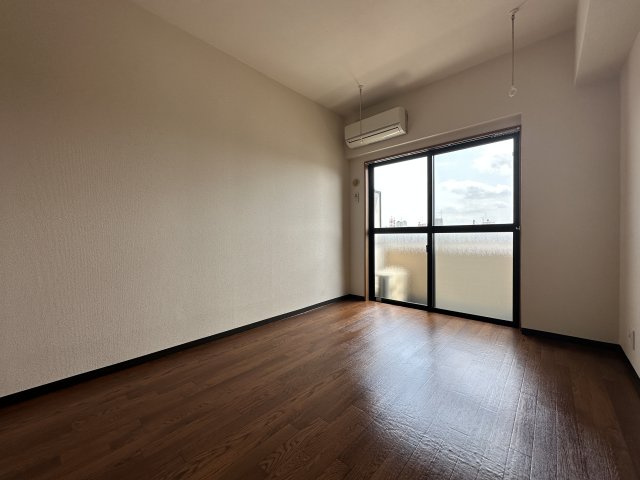 【寝室】