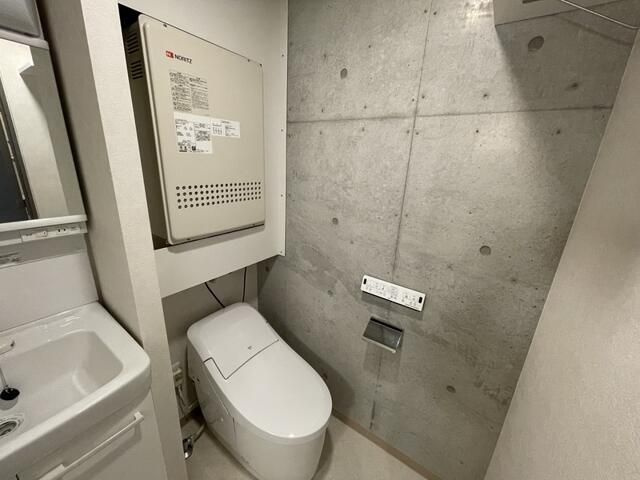 CLUB FLAT shimoumaのトイレ
