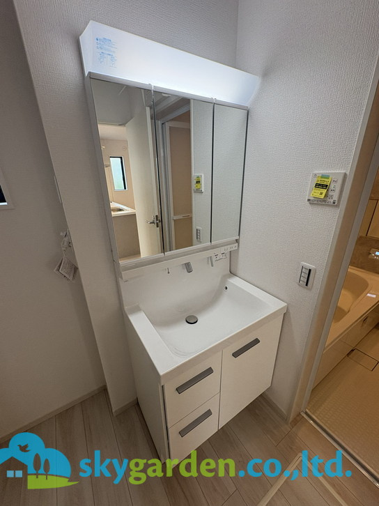 藤沢市鵠沼松が岡７期　新築戸建　全３棟３号棟の独立洗面台