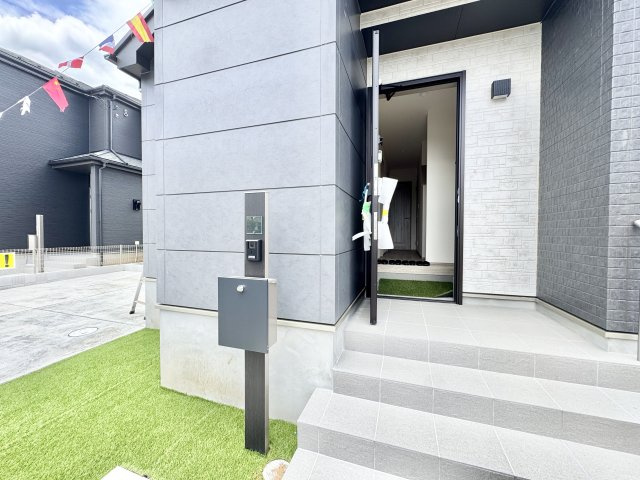 千葉市花見川区さつきが丘１丁目２７番の玄関