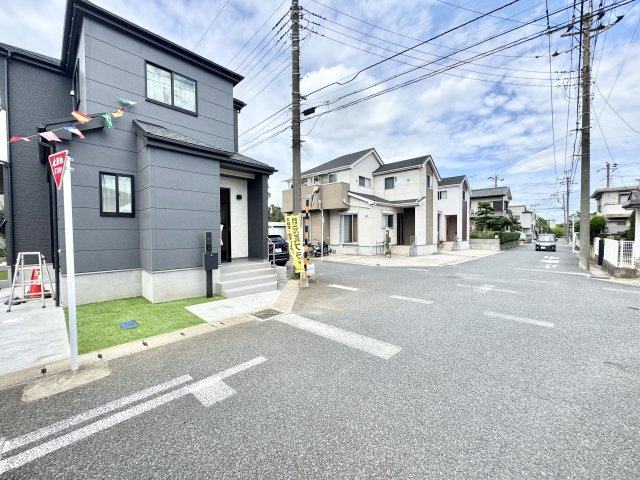 千葉市花見川区さつきが丘１丁目２７番の前面道路含む現地写真