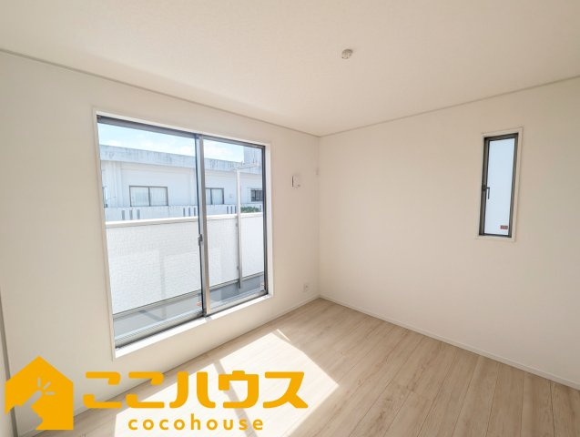 うるま市勝連南風原第6　新築戸建て　全2棟　2号棟の寝室|寝室5.7帖