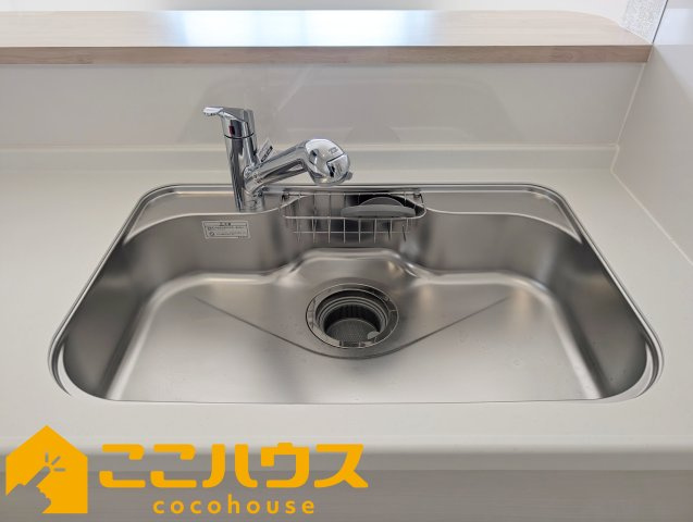 うるま市勝連南風原第6　新築戸建て　全2棟　2号棟のキッチン|洗い物のしやすいワイドシンク