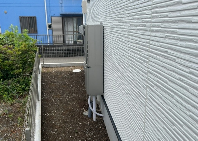 【発電・温水設備】 | 省エネ給湯器とは従来型の給湯器より熱効率が高く、少ない燃料でたくさんのお湯を沸かすことが出来る高効率な給湯器のことを指します。また、省エネ給湯器には種類があり、利便性や効果なども様々です。