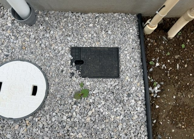 【設備】 | 敷地内には、散水栓や立水栓があります。水道水を直接利用できるため、水を運ぶ手間を省くことが出来ます。大量の水を必要とする洗車作業や清掃などに役立ちます。その他設備とあわせて、現地でご確認ください。
