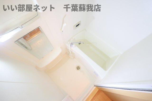 スモールウィンの浴室|コンパクトで使いやすいお風呂です