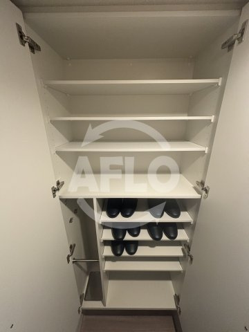 ミラージュパレス都島本通の収納|ミラージュパレス都島本通　シューズインクローゼット