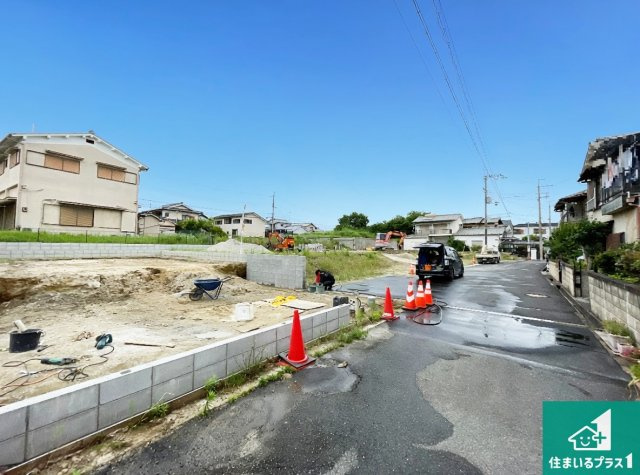 ●5(土)6(日)現地案内可能！　奈良市六条の前面道路含む現地写真|周辺は落ち着いた街並みの住宅地！子育てがしやすい住環境です！まだ未完成ですが、現地でしかわからない事もございます。是非一度ご覧ください。