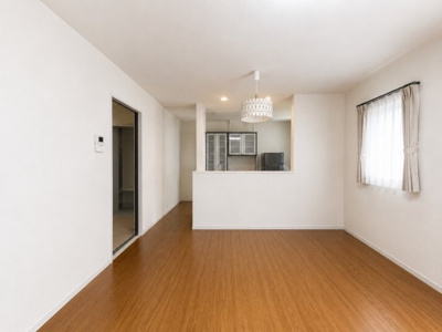 【居間・リビング】 | 武蔵村山市榎2丁目/新築戸建て