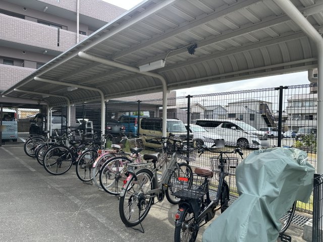 プレステージ西神戸の駐輪場