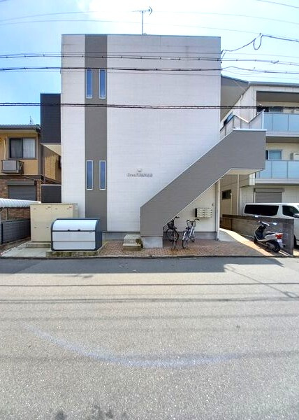 Ｃｒｅｏ八田参番館