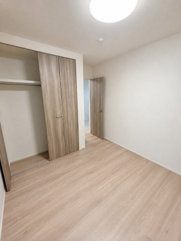 防府市高井中古住宅の洋室|コンパクトで使いやすい洋室です