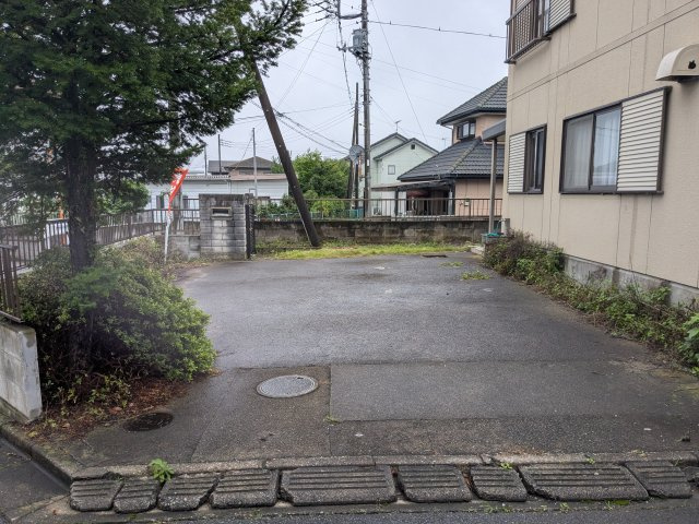 中古戸建　箕郷町上芝の駐車場
