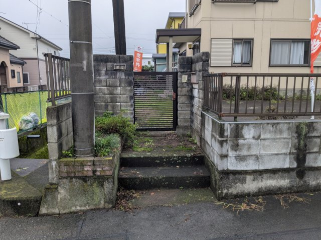 中古戸建　箕郷町上芝の前面道路含む現地写真