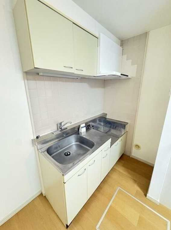 フェリース玉川台　角部屋　南向き　温水洗浄便座のキッチン