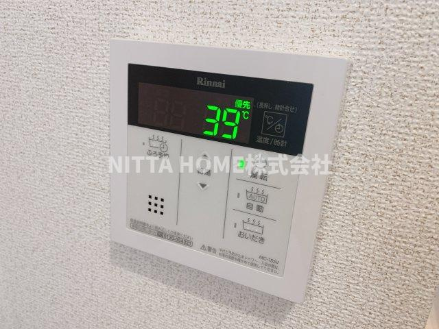  ザ　カルムスペース　ササヤマ２の浴室|追炊き給湯パネルです＊