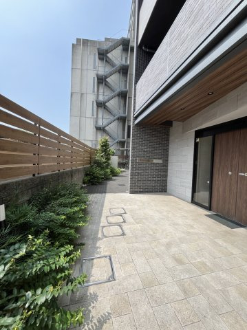 【エントランス】 | フレンシア四谷左門町