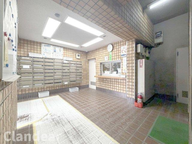 グランヴィラ綾瀬のロビー|ドキドキの新生活も、安心してスタート。ぴったりの住まいを見つけませんか？クランディアが一緒に住まい選びをサポートします‼　まずは、お気軽にお問合せください　＃クランディア