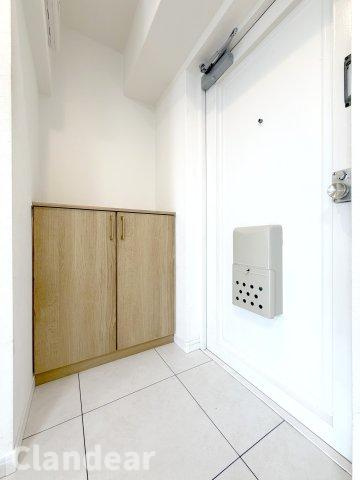 グランヴィラ綾瀬の玄関|ドキドキの新生活も、安心してスタート。ぴったりの住まいを見つけませんか？クランディアが一緒に住まい選びをサポートします‼　まずは、お気軽にお問合せください　＃クランディア