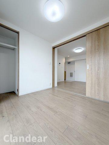 グランヴィラ綾瀬の洋室|ドキドキの新生活も、安心してスタート。ぴったりの住まいを見つけませんか？クランディアが一緒に住まい選びをサポートします‼　まずは、お気軽にお問合せください　＃クランディア