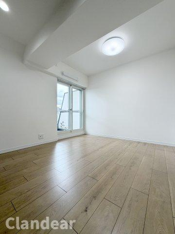 グランヴィラ綾瀬の洋室|ドキドキの新生活も、安心してスタート。ぴったりの住まいを見つけませんか？クランディアが一緒に住まい選びをサポートします‼　まずは、お気軽にお問合せください　＃クランディア